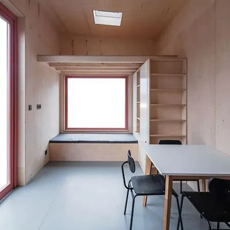 Tiny House V Ohrade Cizkov