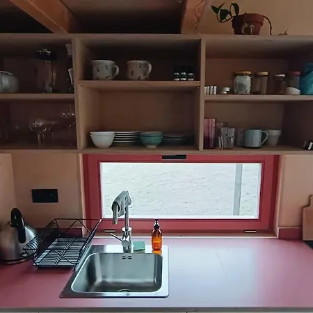 Tiny House V Ohrade * Cizkov