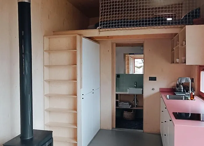 Tiny House V Ohrade بيت للعطل *