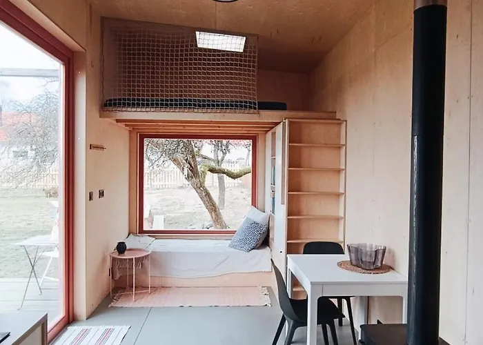 Tiny House V Ohrade Cizkov