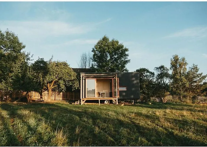 Dom wakacyjny Tiny House V Ohrade Cizkov